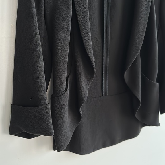 Aritzia Wilfred Chevalier Cropped Blazer Black - Picture 3 of 5